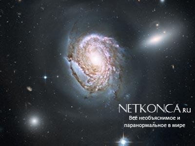 "Хаббл" дал новые изображения галактики с перемычкой.