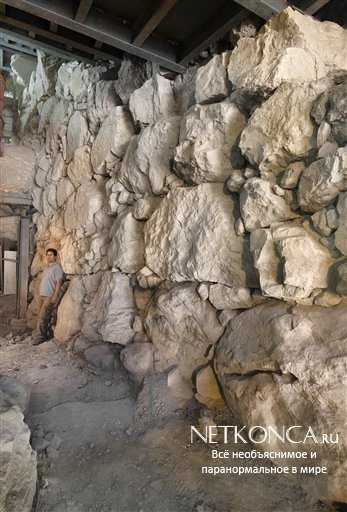 Археологи нашли стены древней крепости в Израиле